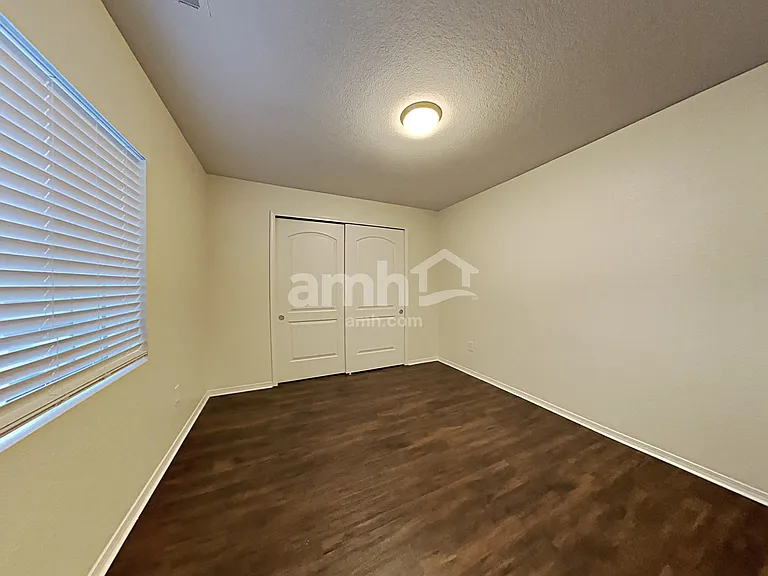 5052 Sacred Feather Dr — Photo 13