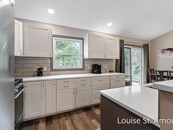 5th image of 924 Fairlawn Ct