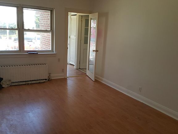 5th image of 4542 Utopia Pkwy #House