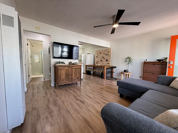 5th image of 1006 S Pacific St