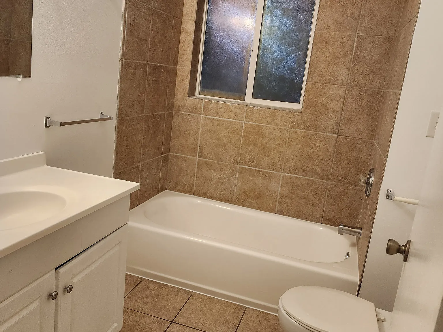 4 bed, 1200 sqft, $1,750 — Photo 3