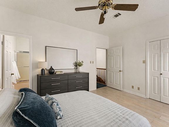 4th image of 1307 Kinney Ave APT 124