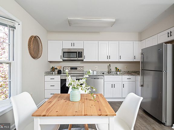 4th image of 5905 Ambassador Way