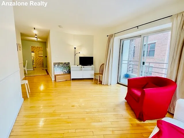 19 Wiget St #204 — Photo 10