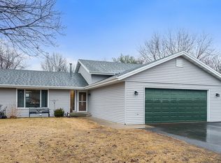 12715 Waltham Close, Roscoe, IL 61073