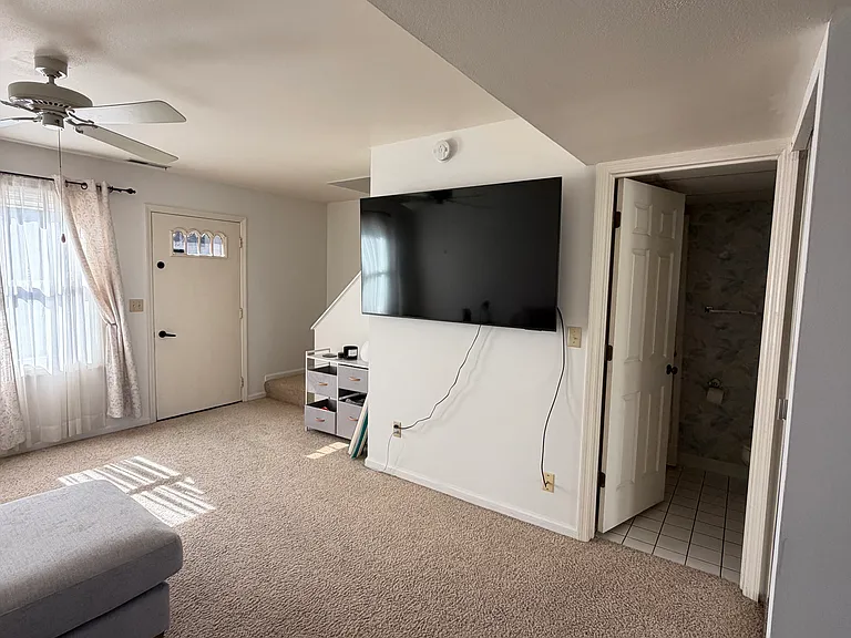 3823 W Palmyra Ct — Photo 8