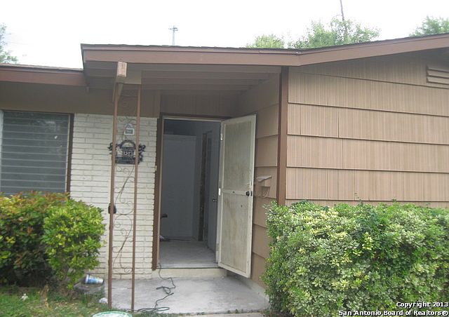 1st image of 2223 Glen Ivy Dr