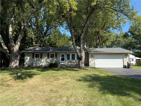 384 Hollybrook Rd, Rochester, NY 14623