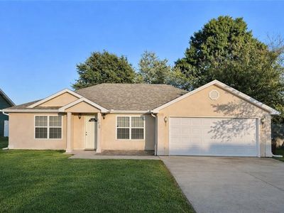 606 Kendrick St, Knob Noster, MO, 65336