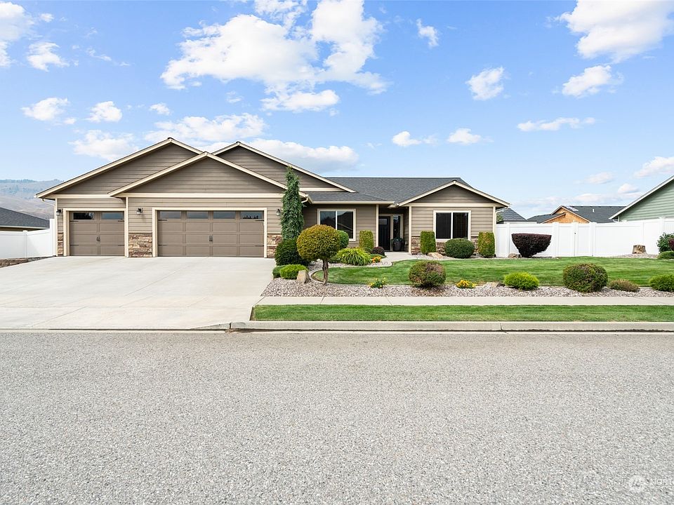 1st image of 154 Sun Valley Drive