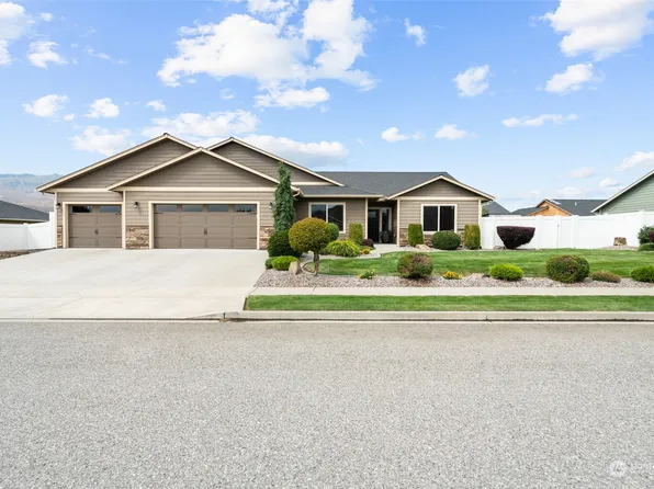 154 Sun Valley Drive, Wenatchee, WA 98801