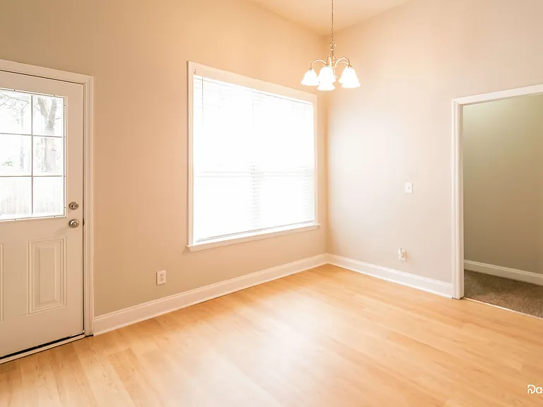 148 Paddock Way — Photo 7