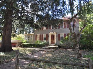 33 Petersburg Rd, Hackettstown, NJ 07840