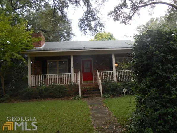 557 Dawson St, Swainsboro, GA 30401