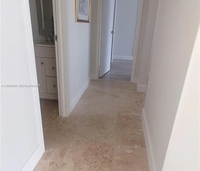 1000 Parkview Dr #125 — Photo 10