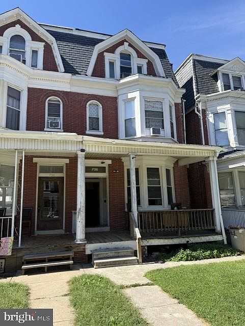 2nd image of 736 S Queen St