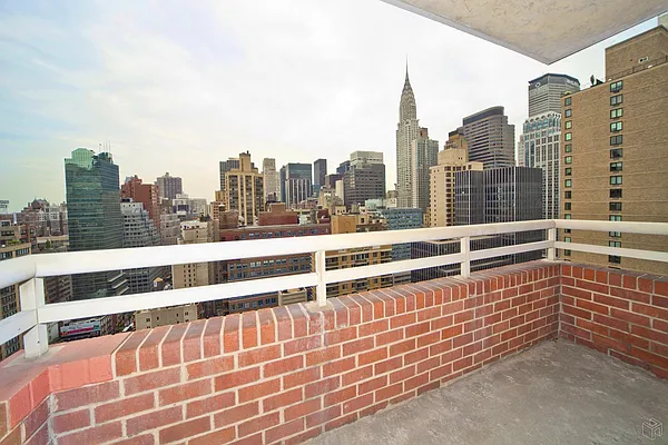 Rented by Halstead Real Estate | media 16