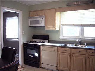 3rd image of 2911 Dellwood Dr