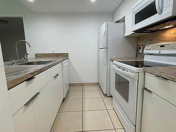 3rd image of 8160 Geneva Ct APT 104