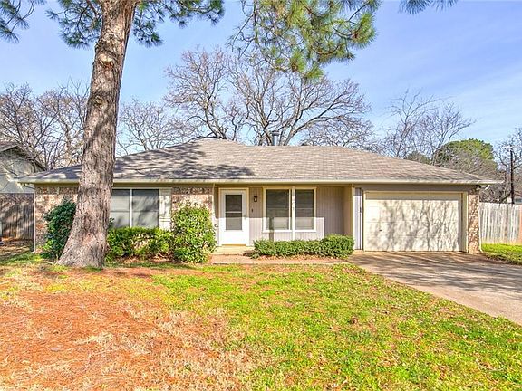 5th image of 6401 Woods Edge Dr