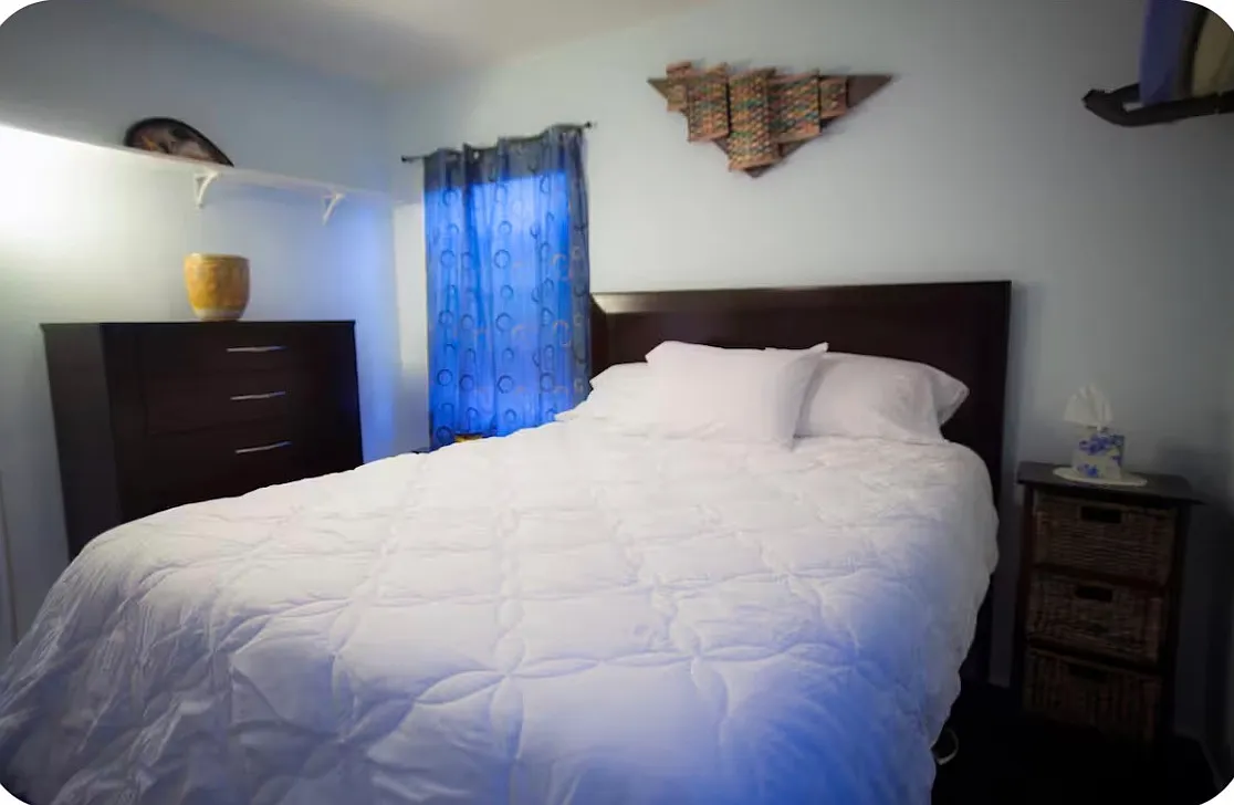 2 bed, 576 sqft, $3,900 — Photo 2