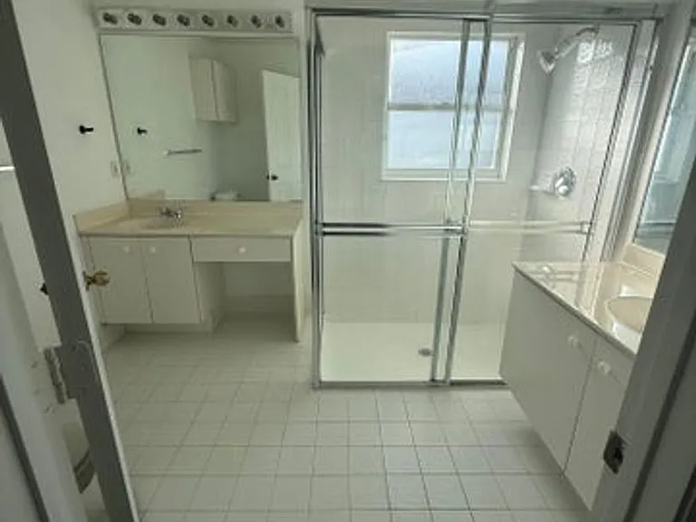 100 Cocoplum Cir — Photo 12