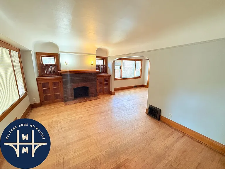3021 N 61st St #LOWER — Photo 3