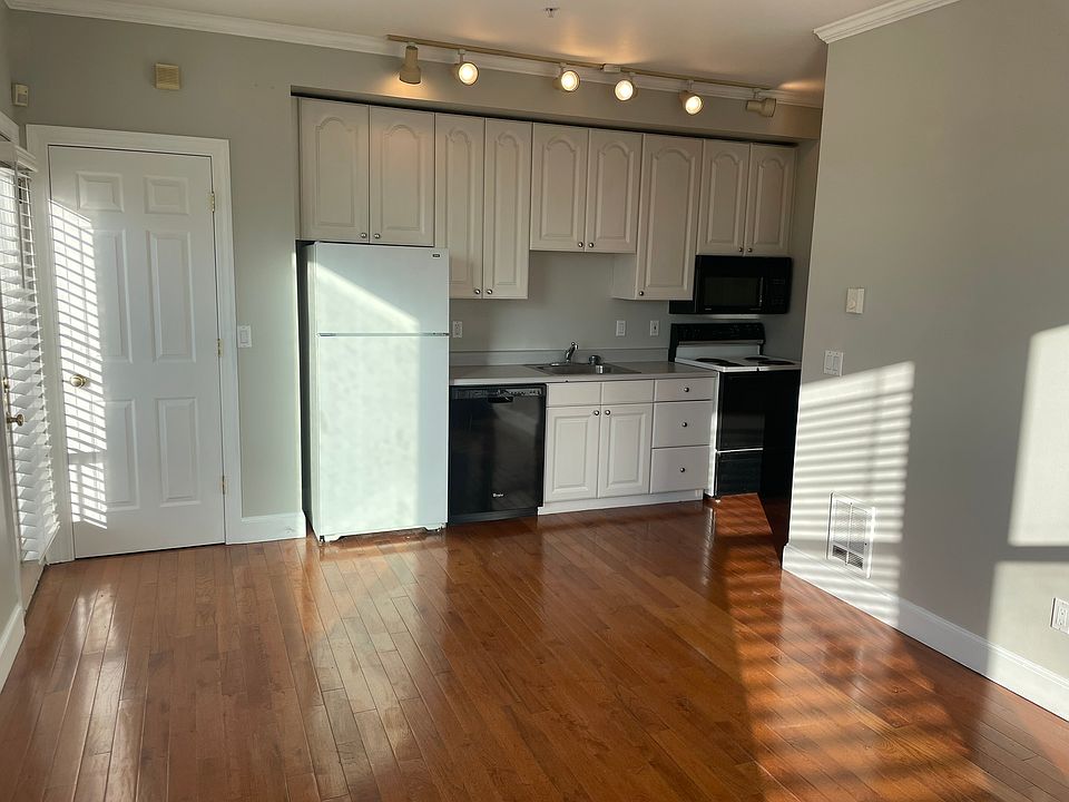 Unit #5 Kitchen