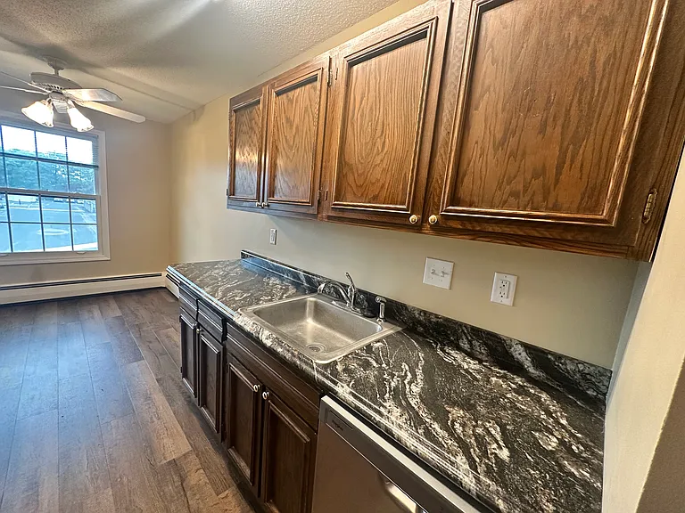 821 Smetana Rd #5 — Photo 7
