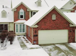 39575 Village Run Dr, Northville, MI 48168