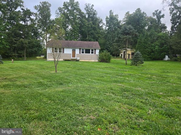 1390 Airport Rd