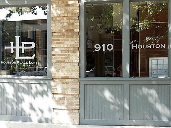 2nd image of 910 Houston St APT 603