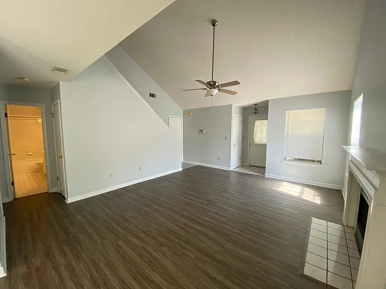 169 Wright Cir — Photo 4