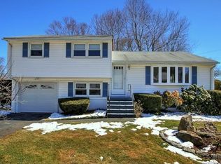 59 Hesse Rd, Hamden, CT 06517