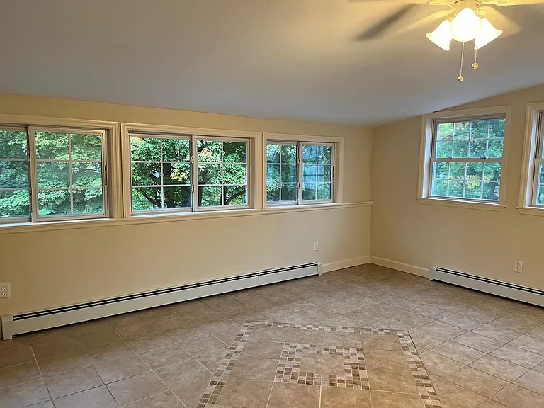 53 Willow Ln — Photo 11