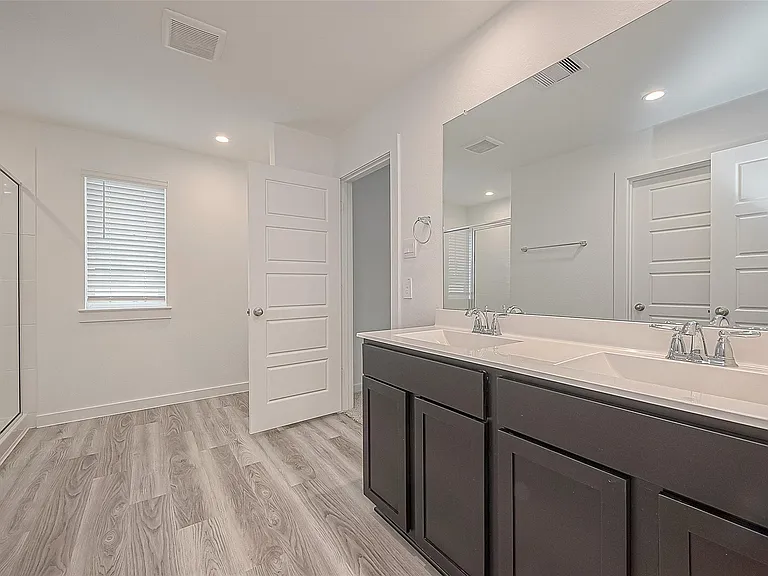 12308 Frisco Cv — Photo 8