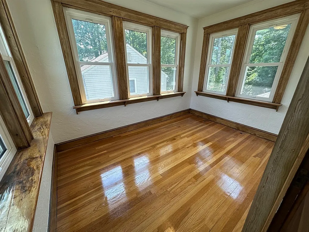 2 bed, 1.0 bath, 1240 sqft, $3,400 — Photo 4