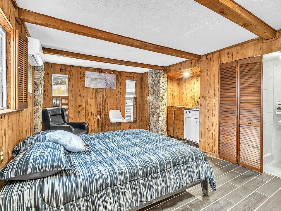 1st image of 7411 Lincoln St #1