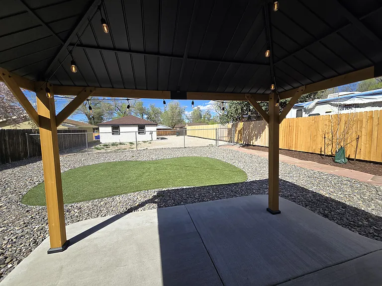 738 E Fountain Blvd — Photo 27
