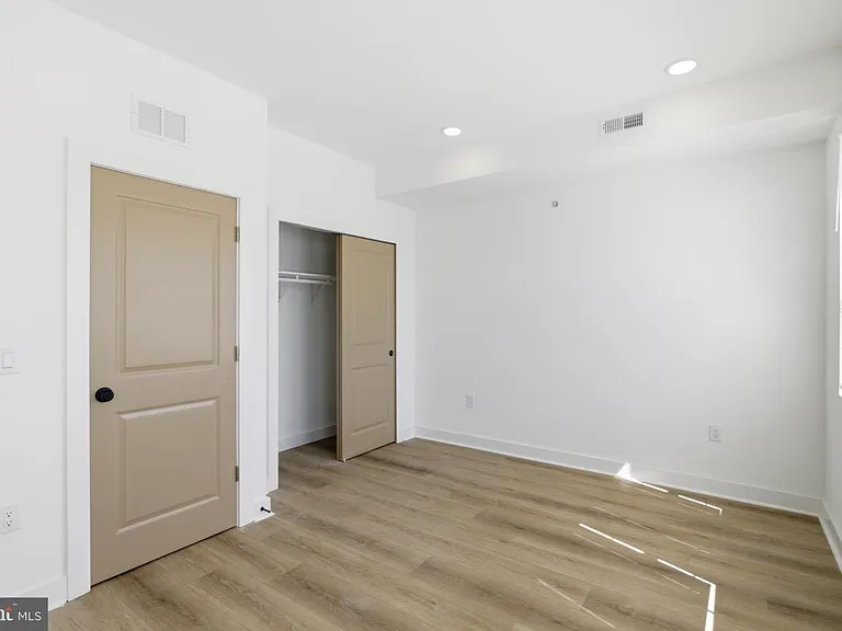 2534 N 11th St #2 — Photo 5