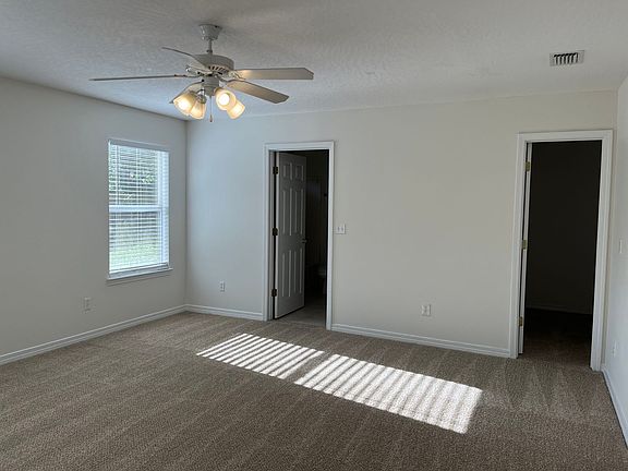 2nd image of 706 Oaklawn St