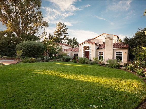 5th image of 21149 Entrada Rd