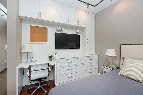 Rented by Prodigy Network | media 19