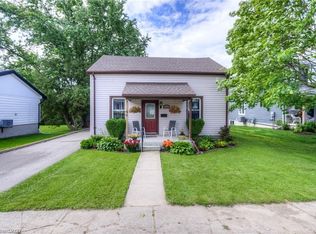 2207 William Shakespeare St, Perth East, ON N0B2P0