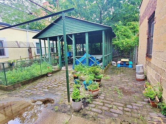 2nd image of 26-34 18th St #1A