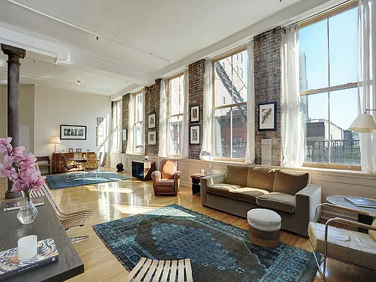 Sold by Sotheby's International Realty | media 1