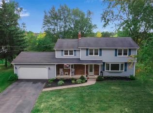 8795 Woodside Dr, Clarence, NY 14031