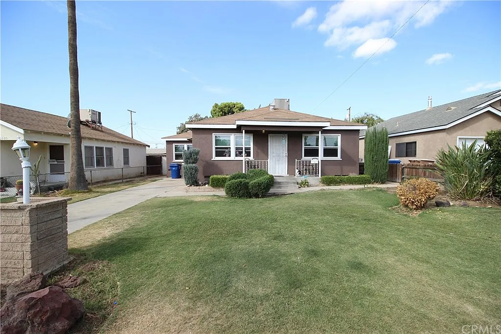 2409 Barnett St photo 1