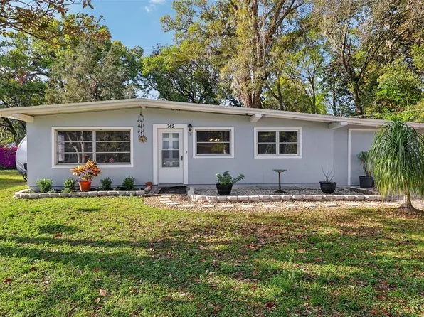 742 Valencia Ave, Orange City, FL 32763