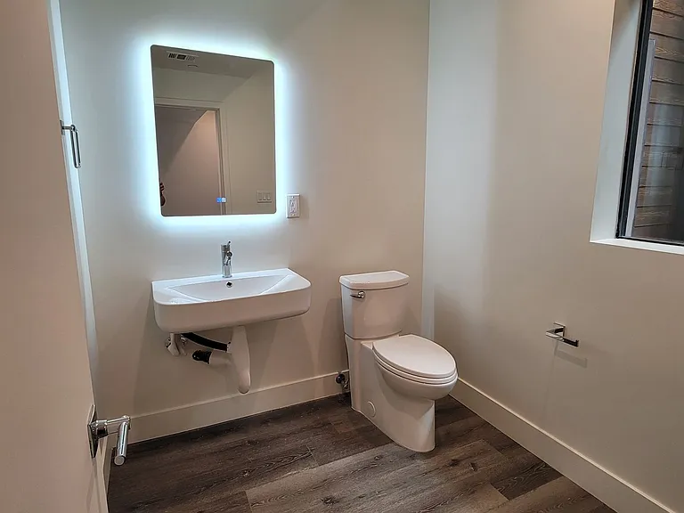 862 Moraga Dr. — Photo 5